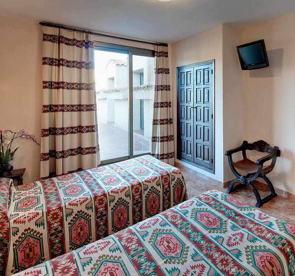 Hotel Mora